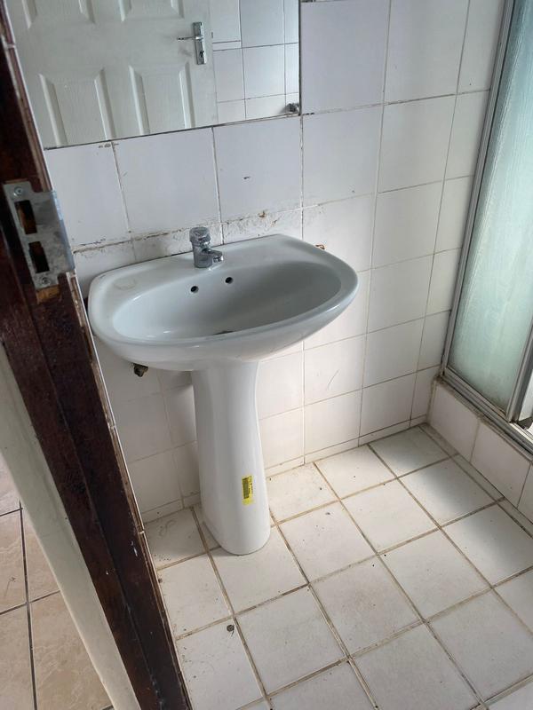 To Let 2 Bedroom Property for Rent in Margate KwaZulu-Natal