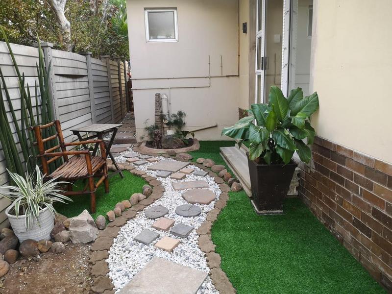 To Let 1 Bedroom Property for Rent in Durban North KwaZulu-Natal