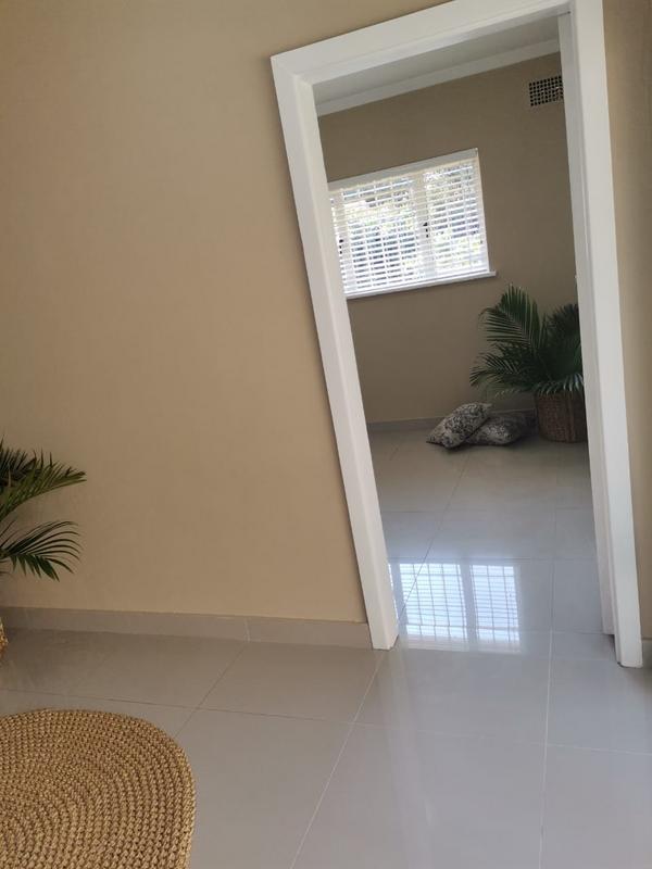To Let 1 Bedroom Property for Rent in Durban North KwaZulu-Natal