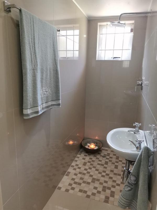 To Let 1 Bedroom Property for Rent in Durban North KwaZulu-Natal