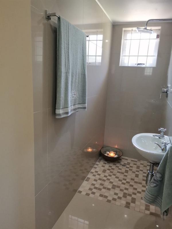 To Let 1 Bedroom Property for Rent in Durban North KwaZulu-Natal