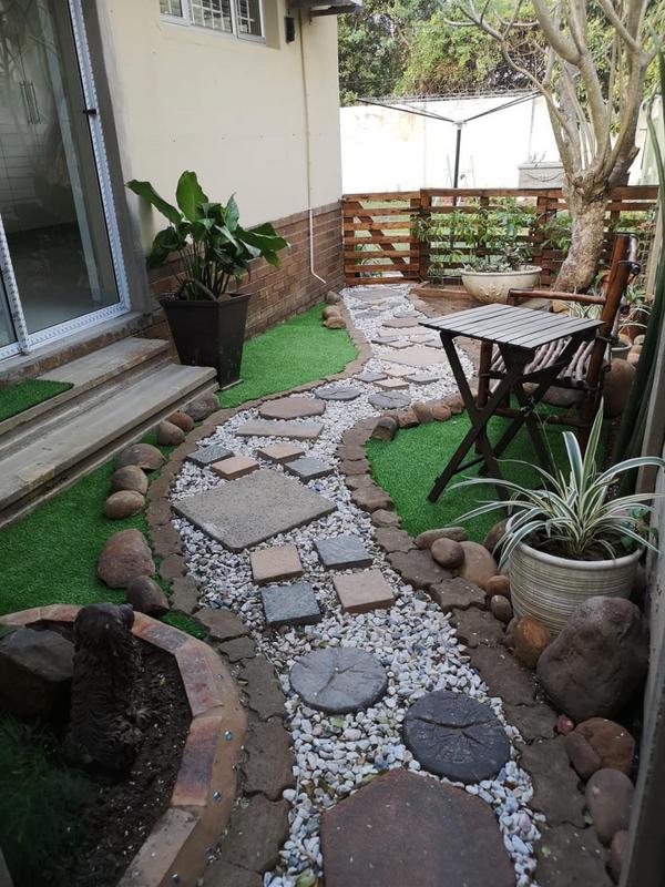 To Let 1 Bedroom Property for Rent in Durban North KwaZulu-Natal