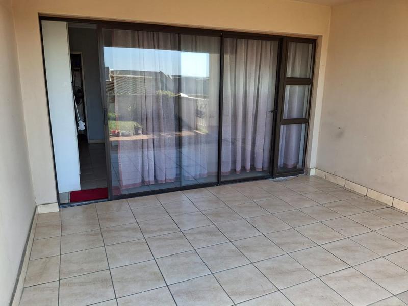 To Let 3 Bedroom Property for Rent in La Mercy KwaZulu-Natal