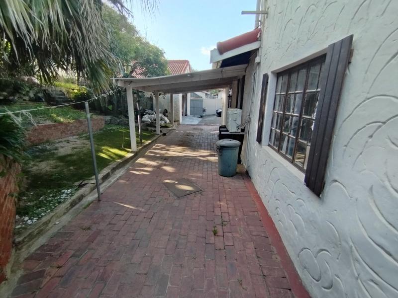 5 Bedroom Property for Sale in La Lucia KwaZulu-Natal