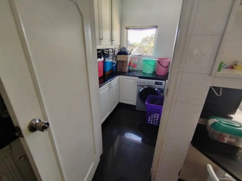 5 Bedroom Property for Sale in Umhlanga KwaZulu-Natal