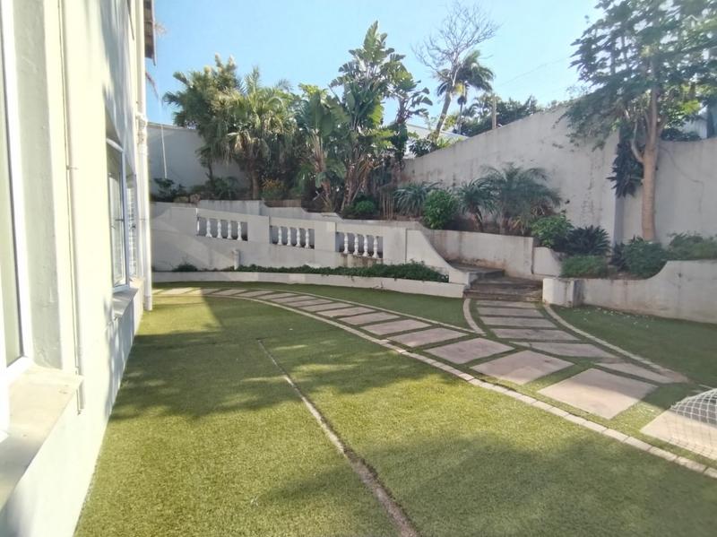 5 Bedroom Property for Sale in Umhlanga KwaZulu-Natal