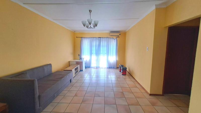 2 Bedroom Property for Sale in Montclair KwaZulu-Natal