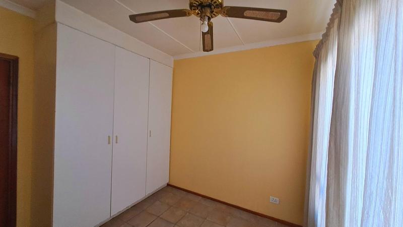 2 Bedroom Property for Sale in Montclair KwaZulu-Natal