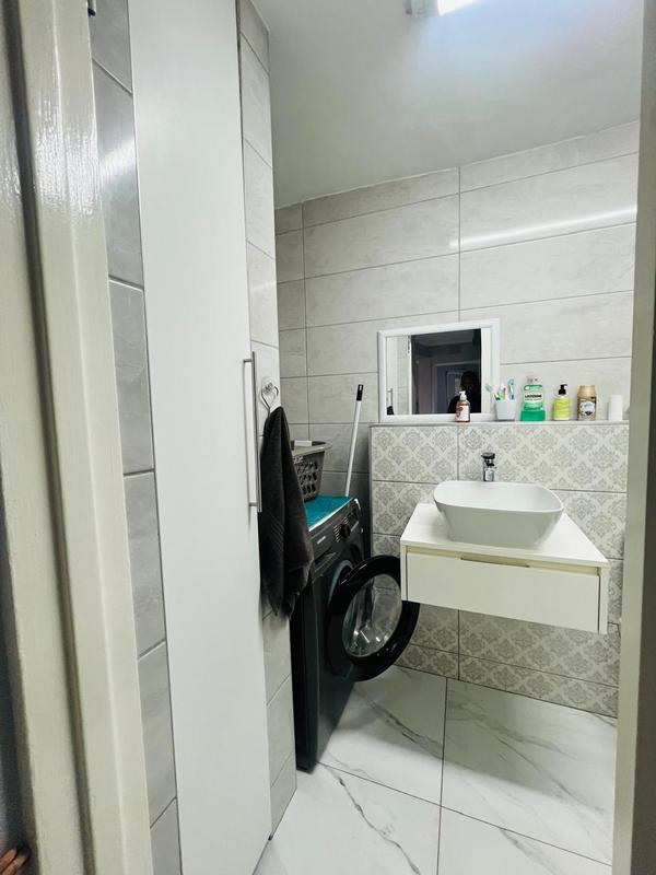 To Let 2 Bedroom Property for Rent in Glenmore KwaZulu-Natal