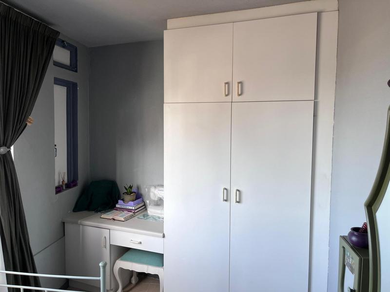 2 Bedroom Property for Sale in Amanzimtoti KwaZulu-Natal