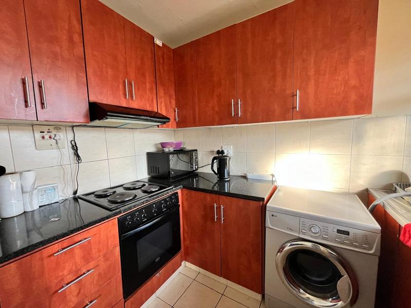 1 Bedroom Property for Sale in Essenwood KwaZulu-Natal