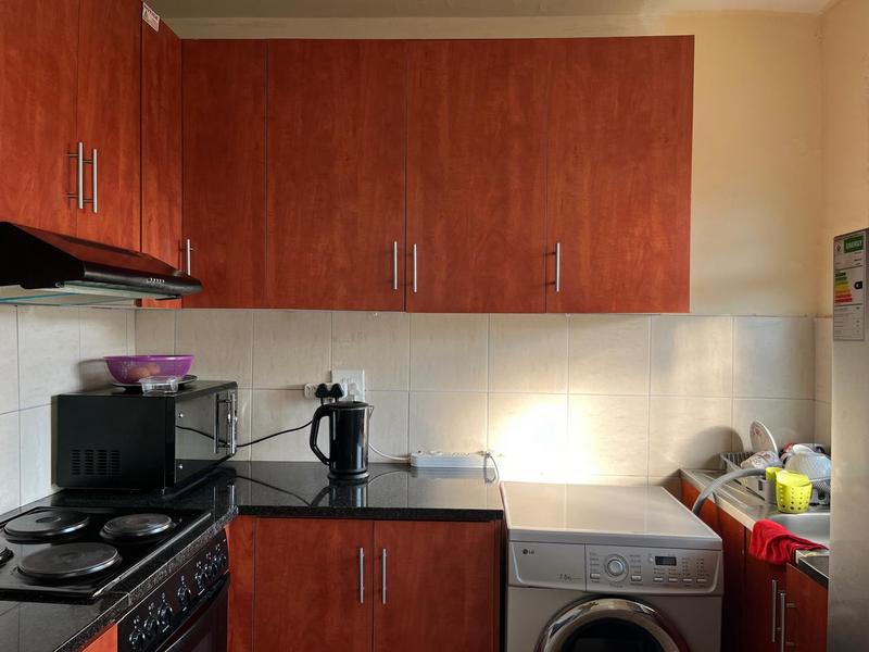 1 Bedroom Property for Sale in Essenwood KwaZulu-Natal
