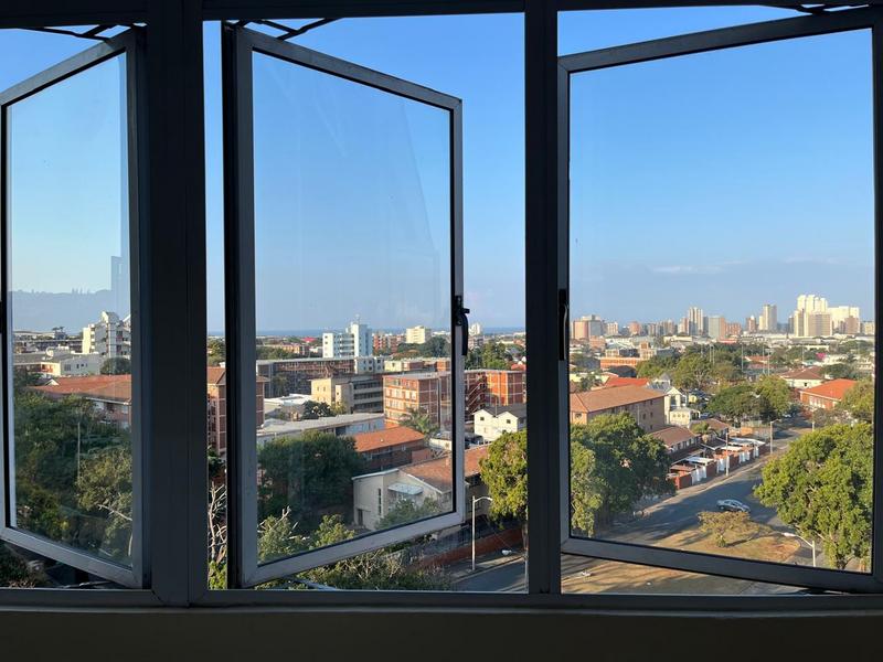 1 Bedroom Property for Sale in Essenwood KwaZulu-Natal