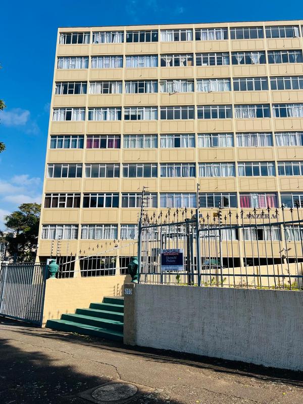 1 Bedroom Property for Sale in Essenwood KwaZulu-Natal