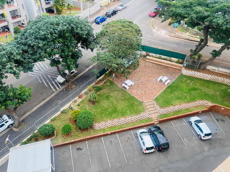 1 Bedroom Property for Sale in Essenwood KwaZulu-Natal