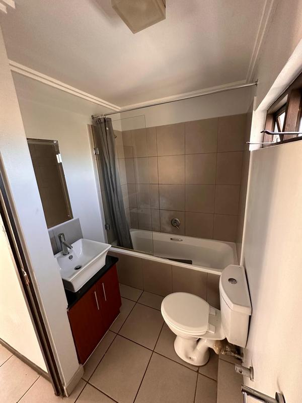 1 Bedroom Property for Sale in Sherwood KwaZulu-Natal