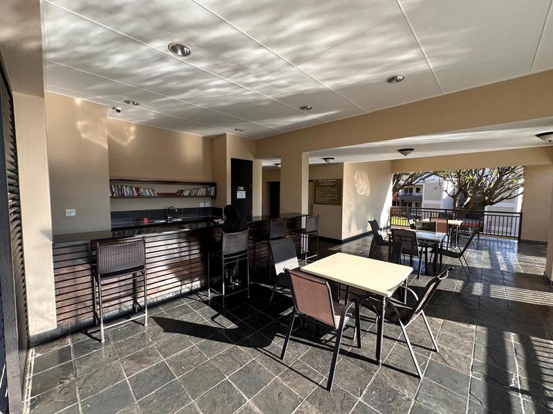 1 Bedroom Property for Sale in Sherwood KwaZulu-Natal