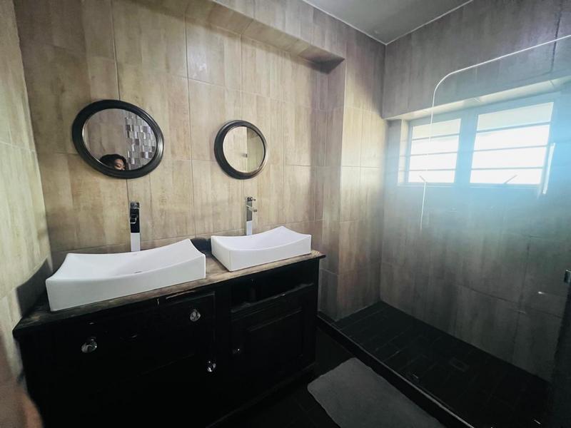 2 Bedroom Property for Sale in South Beach KwaZulu-Natal