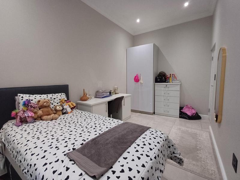 4 Bedroom Property for Sale in Morningside KwaZulu-Natal