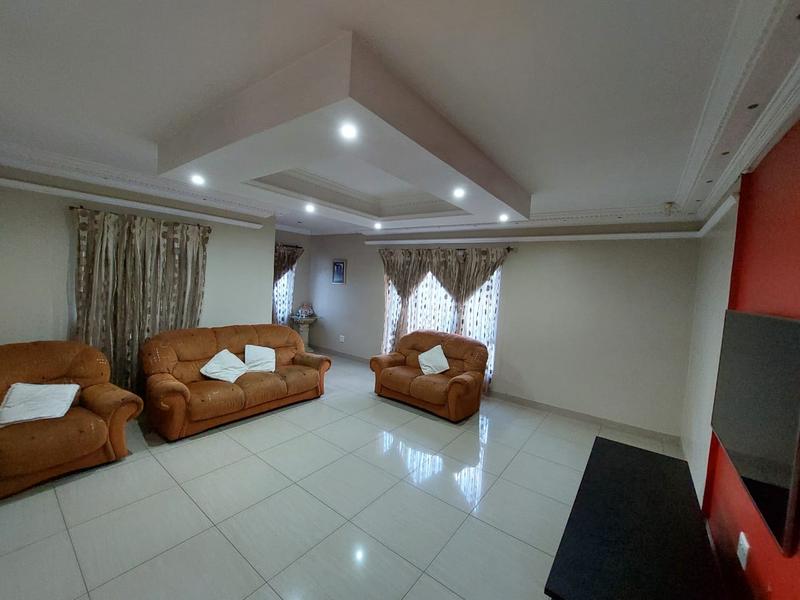 3 Bedroom Property for Sale in Bakerville Gardens KwaZulu-Natal