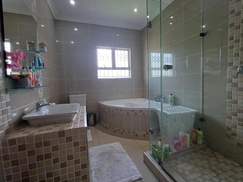 3 Bedroom Property for Sale in Bakerville Gardens KwaZulu-Natal