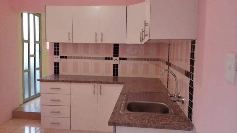 To Let 2 Bedroom Property for Rent in Havenside KwaZulu-Natal