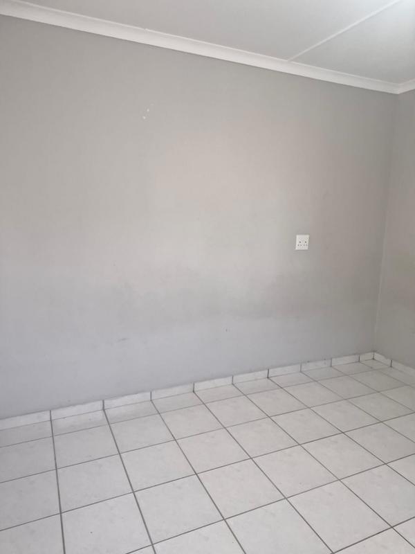 To Let 1 Bedroom Property for Rent in Kharwastan KwaZulu-Natal
