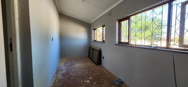 To Let commercial Property for Rent in Scottburgh KwaZulu-Natal