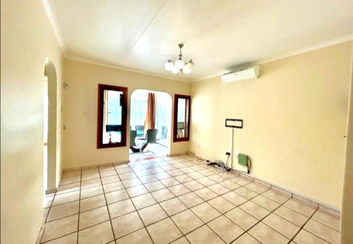 2 Bedroom Property for Sale in Meer En See KwaZulu-Natal