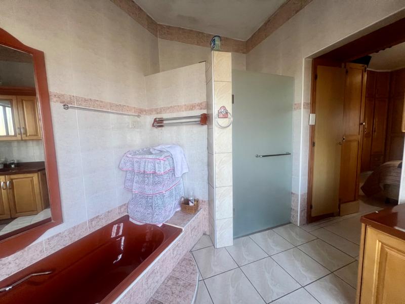 3 Bedroom Property for Sale in Reservoir Hills KwaZulu-Natal