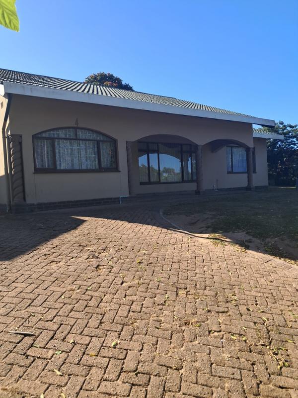 4 Bedroom Property for Sale in Sea Park KwaZulu-Natal