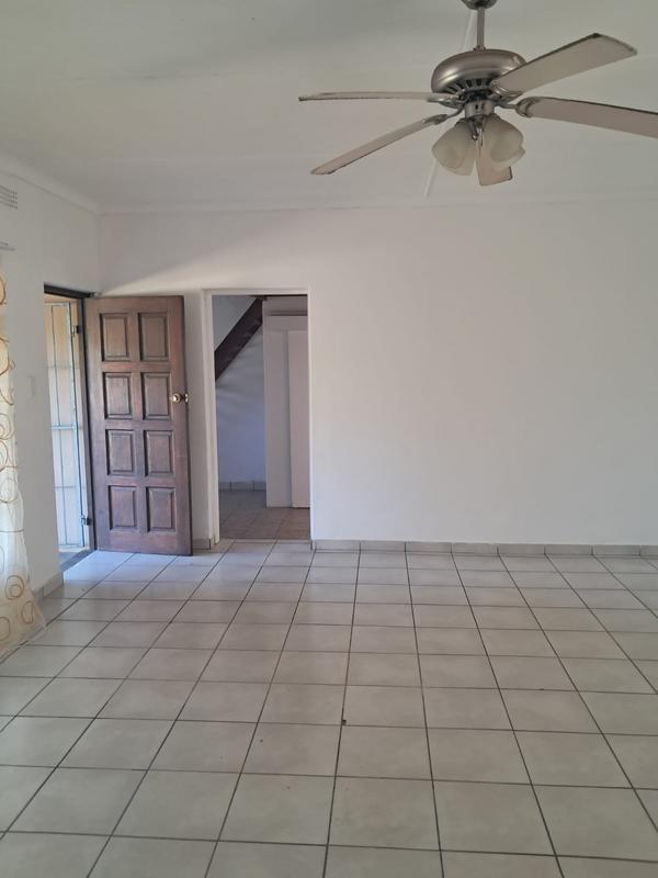 4 Bedroom Property for Sale in Sea Park KwaZulu-Natal