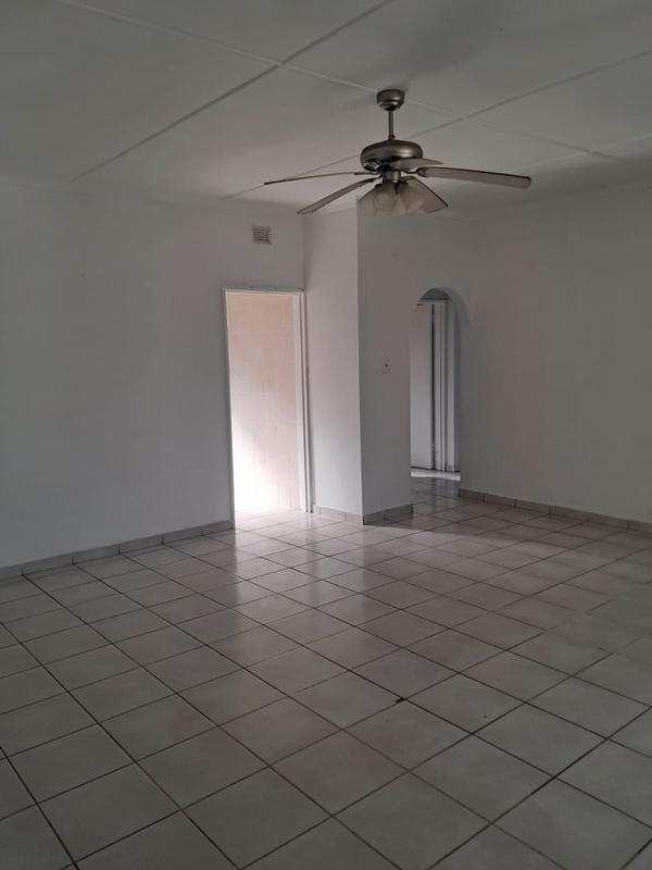 4 Bedroom Property for Sale in Sea Park KwaZulu-Natal