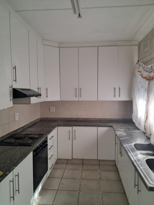 4 Bedroom Property for Sale in Sea Park KwaZulu-Natal