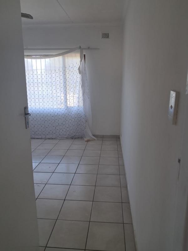 4 Bedroom Property for Sale in Sea Park KwaZulu-Natal