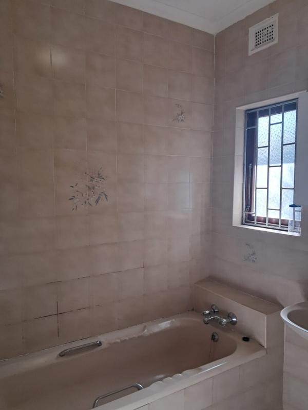 4 Bedroom Property for Sale in Sea Park KwaZulu-Natal