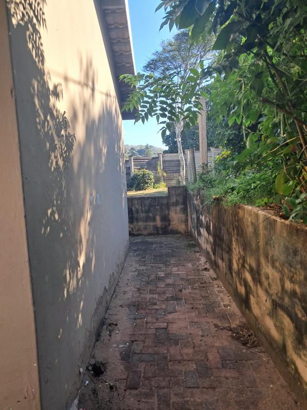 4 Bedroom Property for Sale in Sea Park KwaZulu-Natal