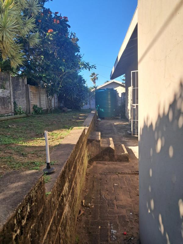 4 Bedroom Property for Sale in Sea Park KwaZulu-Natal