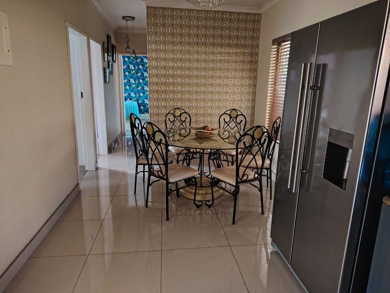3 Bedroom Property for Sale in Queensburgh KwaZulu-Natal