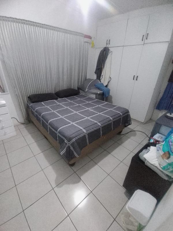 To Let 1 Bedroom Property for Rent in Bluff KwaZulu-Natal