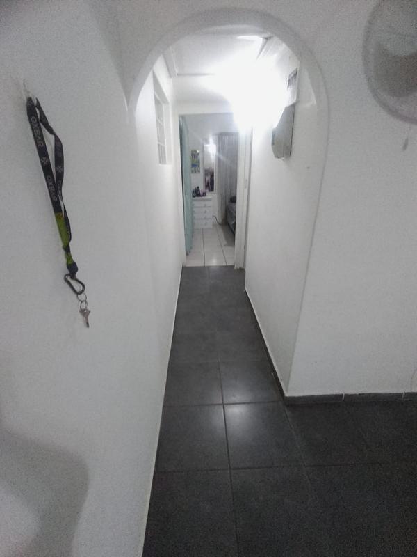 To Let 1 Bedroom Property for Rent in Bluff KwaZulu-Natal