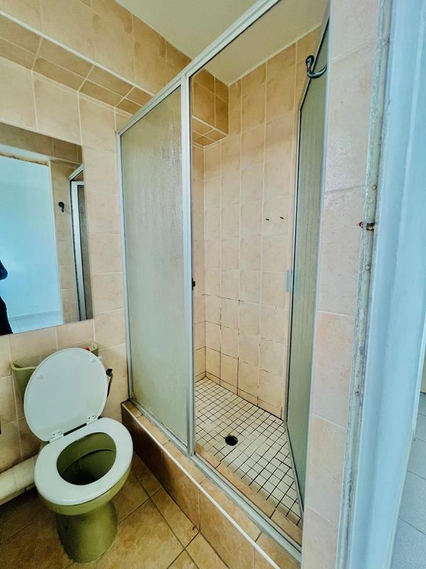 To Let 2 Bedroom Property for Rent in Athlone Park KwaZulu-Natal