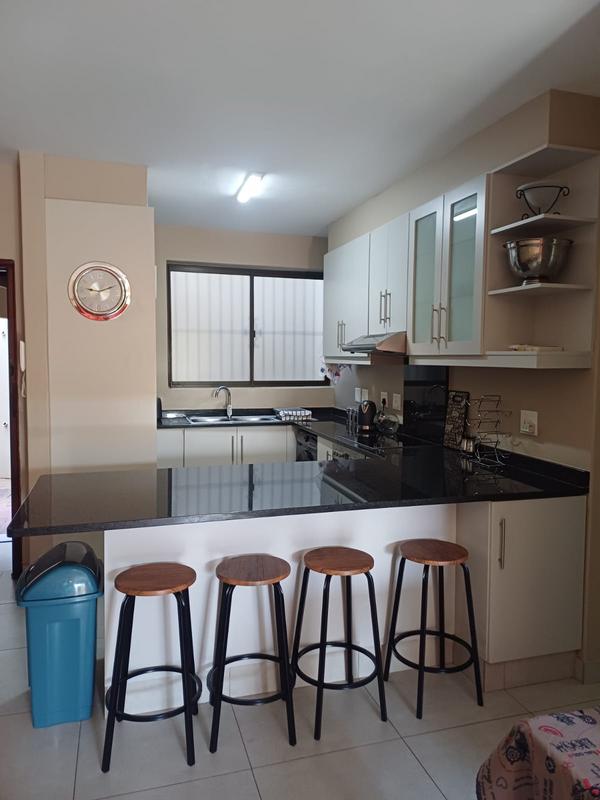 2 Bedroom Property for Sale in Umhlanga Rocks KwaZulu-Natal