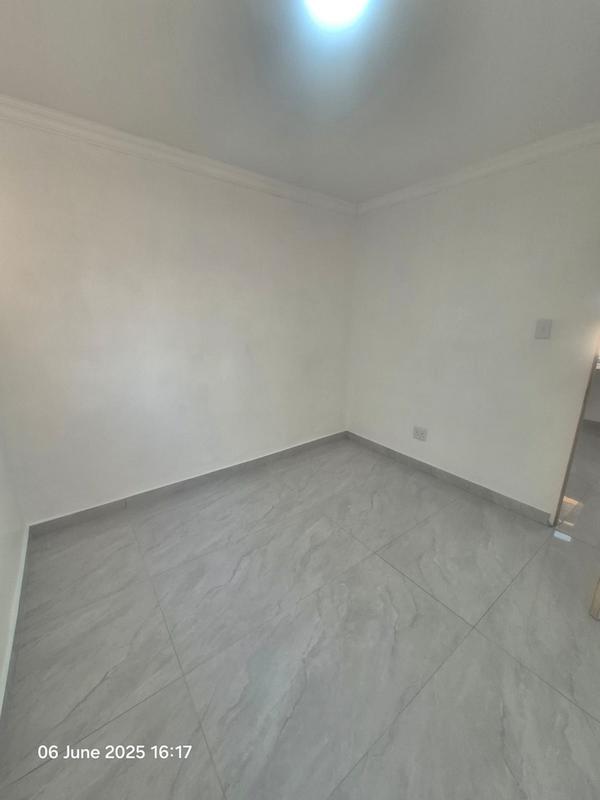 To Let 2 Bedroom Property for Rent in Chatsworth KwaZulu-Natal