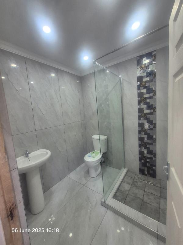 To Let 2 Bedroom Property for Rent in Chatsworth KwaZulu-Natal