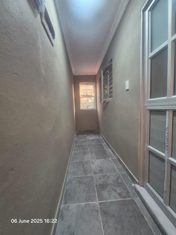 To Let 2 Bedroom Property for Rent in Chatsworth KwaZulu-Natal