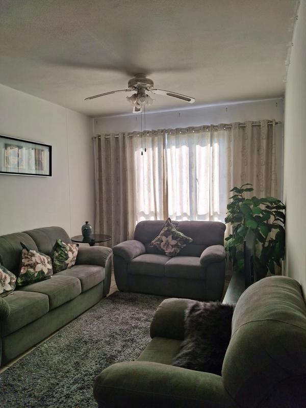2 Bedroom Property for Sale in Queensburgh KwaZulu-Natal