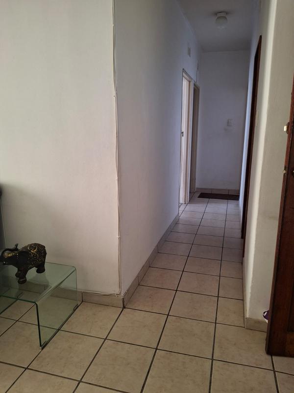 2 Bedroom Property for Sale in Queensburgh KwaZulu-Natal