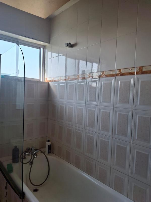 2 Bedroom Property for Sale in Queensburgh KwaZulu-Natal