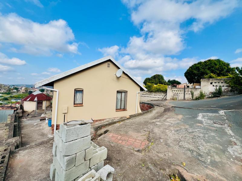 4 Bedroom Property for Sale in Kwandengezi KwaZulu-Natal